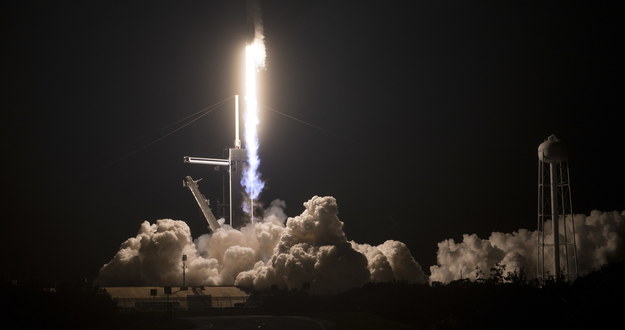Dragon 2 został wyniesiony w kosmos w niedzielę przez rakietę wielokrotnego użytku Falcon 9 /Aubrey Gemignani / HANDOUT /PAP/EPA