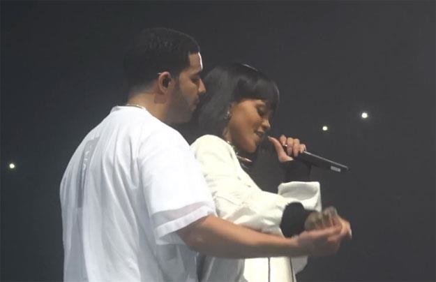 Drake i Rihanna podczas koncertu w Paryżu /
