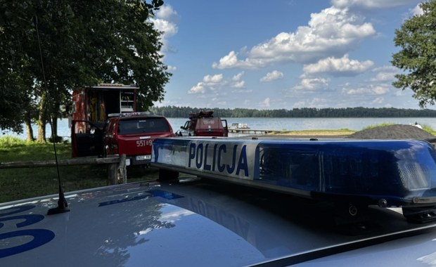 Dramat na jeziorze Sasek Mały. Poszukiwania wędkarza przerwane 