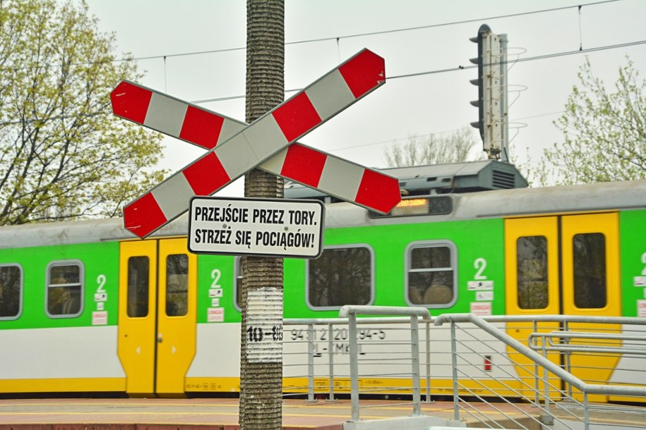 17-latek pomógł niepełnosprawnemu, sam wpadł pod pociąg. Prokuratura bada sprawę