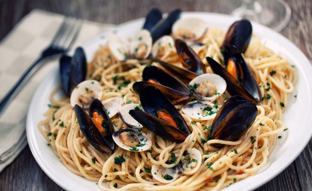 Dramat po świątecznej kolacji: Matka i córka zmarły w ciągu kilku godzin