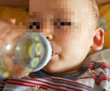 Dramat pobitej dziewczynki. Matka twierdzi, że córka była u opiekunki