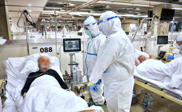 Dramat w szpitalach tymczasowych. W Gdańsku zajęte wszystkie łóżka, na Narodowym tylko 6 wolnych