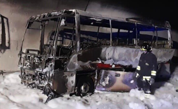 Dramat w tunelu. Autobus z dziećmi stanął w płomieniach