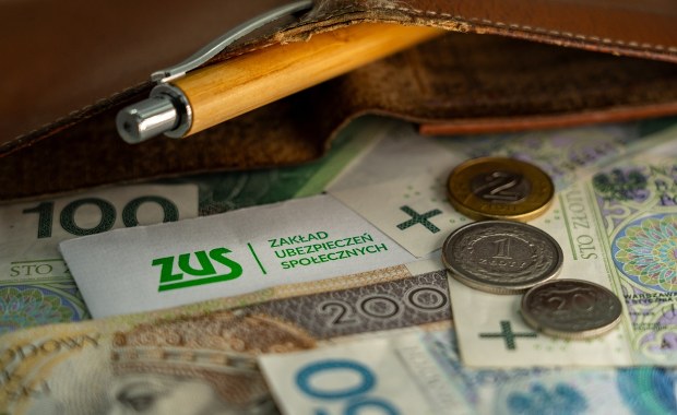 Dramat wdów i wdowców. Przez te przepisy ZUS tracą prawo do renty