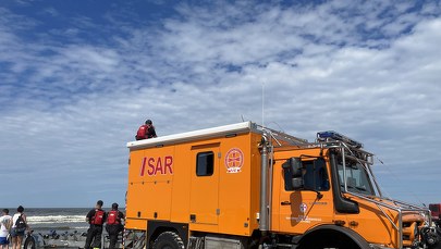 Dramatyczna akcja na Bałtyku w Jantarze. Kąpiących się porwała fala