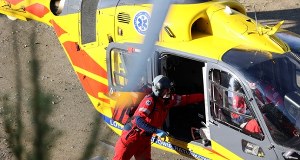 ​Dramatyczna akcja nad jeziorem. Chłopca wydobytego z wody zabrał śmigłowiec LPR