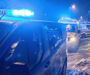 Dramatyczna walka o życie w Wawrze. Mężczyzna miał 26,5 st. Celsjusza