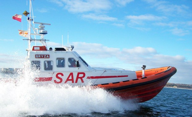 Dramatyczne chwile na promie. "Bryza" wypłynęła po pacjenta z podejrzeniem zawału 