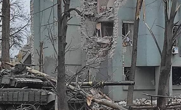 Dramatyczne doniesienia z Mariupola: "Blokują nas jak stary Leningrad"