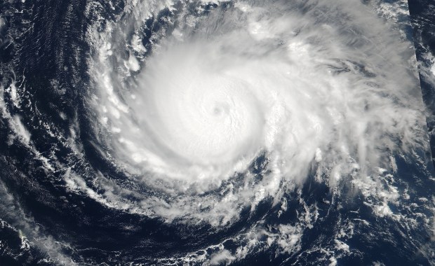 Dramatyczne prognozy, Irma jest już huraganem najwyższej kategorii