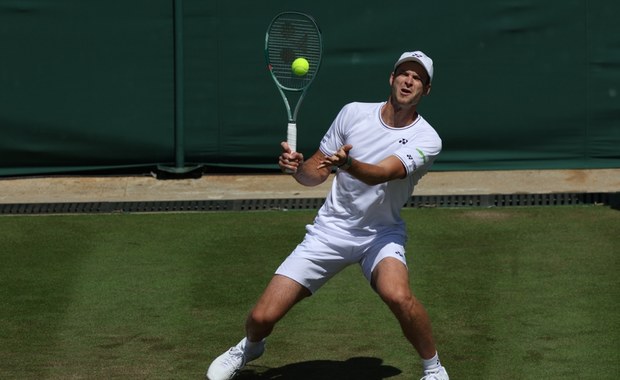 Dramatyczne sceny na Wimbledonie. Hubert Hurkacz skreczował