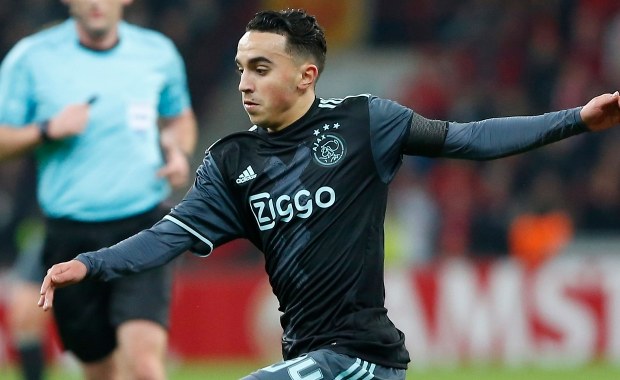 Dramatyczne sceny podczas meczu. Młody piłkarz osunął się na murawę