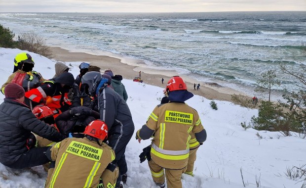 Dramatyczny wypadek paralotniarza. Mężczyzna spadł z klifu