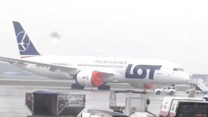 Dreamliner LOT-u uziemiony na warszawskim Okęciu