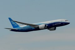 Dreamliner wylądował w Warszawie