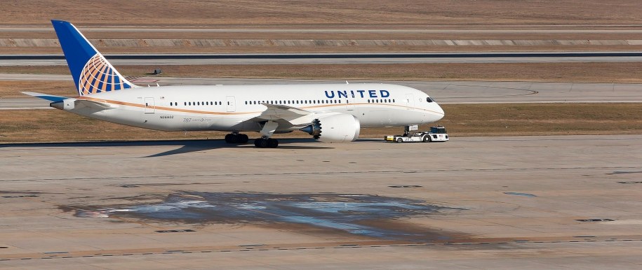 Dreamlinery są uziemione od stycznia z powodu problemów z akumulatorami /AARON M. SPRECHER    /PAP/EPA