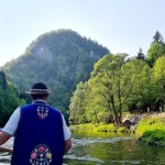 "Drinki serwowane wprost na wodzie". Alkoholowy problem na spływach Dunajcem