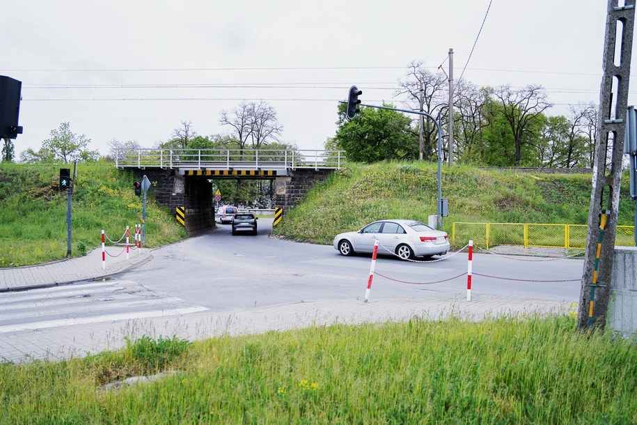 Droga do przebudowy w Sieradzu /fot. Tomasz Grala /Materiały prasowe