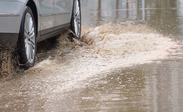 Droga ekspresowa S6 zablokowana. Rozległe zastoiska wody