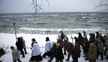 Droga Krzyżowa brzegiem morza