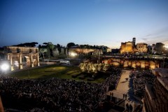 Droga Krzyżowa w rzymskim Koloseum