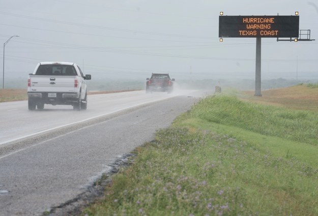 Droga w pobliżu Corpus Christi w Teksasie /DARREN ABATE /PAP/EPA