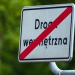 Droga wewnętrzna to źródło problemów. Czym jest i jakie przepisy obowiązują