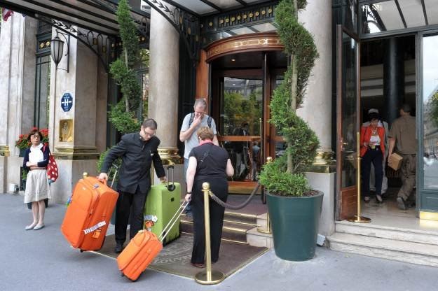 Drogie hotele nie zawsze potrafią zatroszczyć się o swoich gości... /AFP