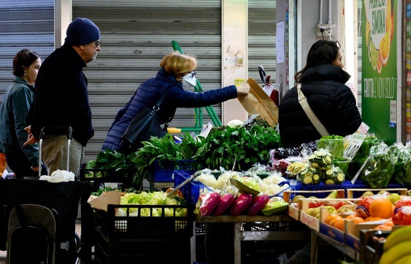 Los precios de las hortalizas importadas aumentan y los precios de las hortalizas locales se estabilizan.  / Agencia de prensa de Francia