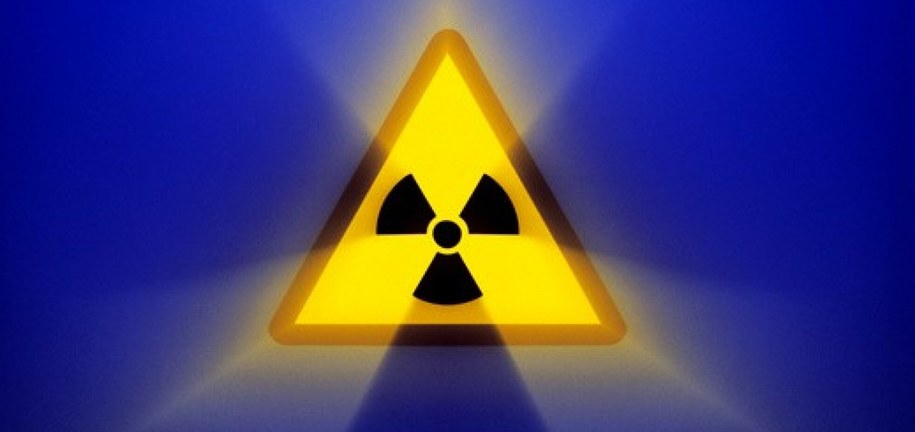 Drogowcy zgubili urządzenie z materiałem promieniotwórczym /Science Photo Library /East News