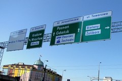 Drogowskazy wracają na ulice Warszawy