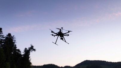 Dron, który rozbił się koło Kętrzyna, szpiegował dla Rosjan? Maszyna została zniszczona przez służby