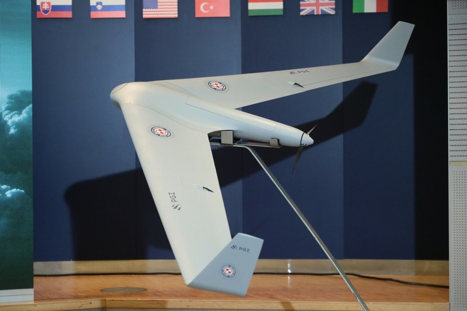 Dron PGZ spadł w Inowrocławiu - zdjęcie poglądowe /Piotr Molecki/East News /East News