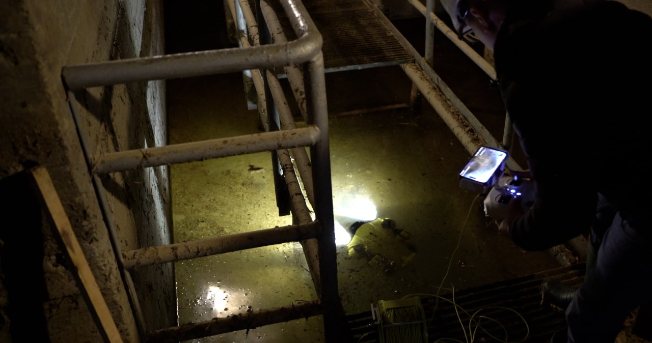 Dron podwodny bada tunel Hitlera w Strzyżowie ZDJĘCIA