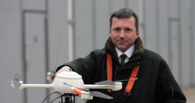 Dron policyjny /AFP