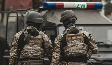 Dron spadł na jednostkę wojskową w Przasnyszu. 70 m od magazynu uzbrojenia