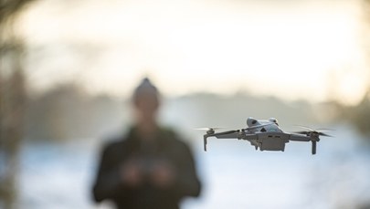 ​Dron spadł na teren jednostki wojskowej. Żandarmeria Wojskowa zatrzymała 22-latka 