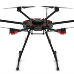 Dron z aparatem 50 MP od DJI i Hasselblad 
