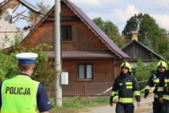 Dron zniszczył dach budynku w Wyrykach. Galeria