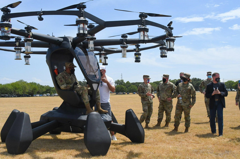 Dronem Hexa Lift zainteresowana jest armia USA /East News