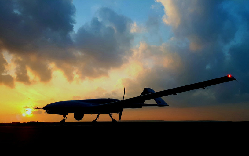 Drony Bayraktar TB2 polują na tyłach rosyjskiej armii /East News