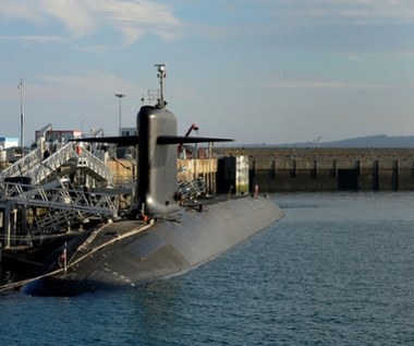 Drony nad bazą okrętów podwodnych z bronią jądrową. Reakcja Francji