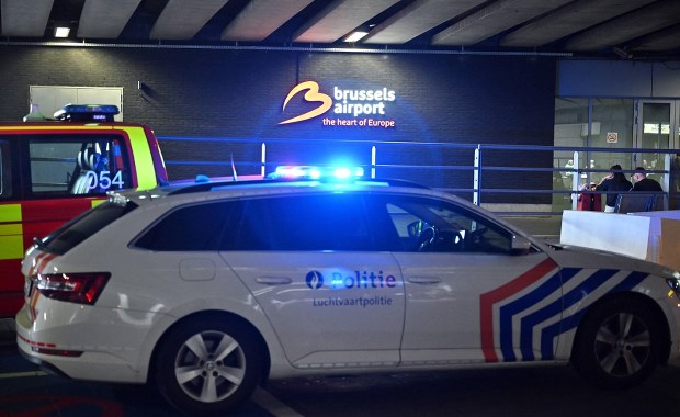 Drony nad kolejnym europejskim lotniskiem. Loty wstrzymane