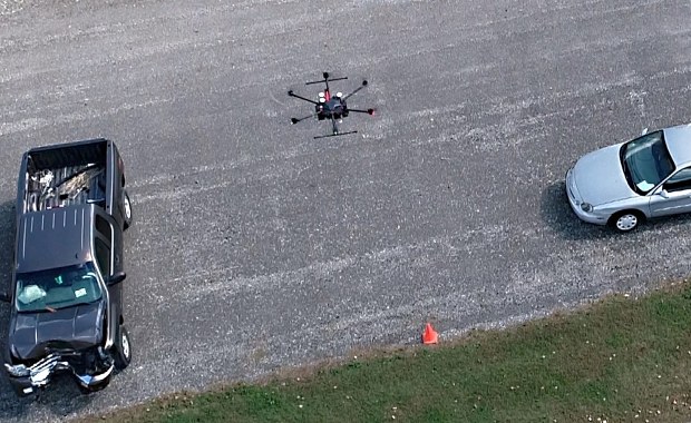 Drony pomogą policji. I kierowcom...