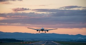 Drony znów nad duńskim niebem. Lotnisko w Aalborgu zamknięte