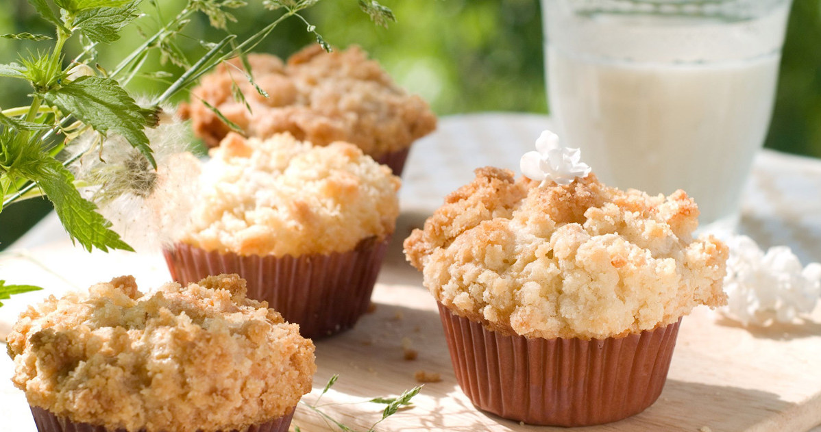 Drożdżowe muffinki z kruszonką /123RF/PICSEL