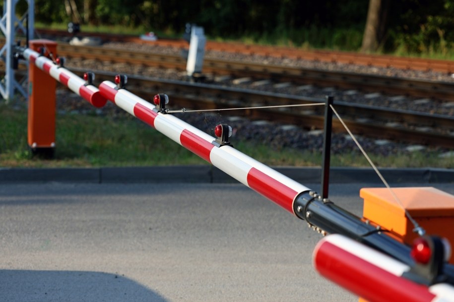 Dlaczego rogatki nie zostały opuszczone? Nowe ustalenia RMF FM ws. groźnej sytuacji na torach
