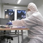 ​"Druga fala epidemii może pojawić się szybciej niż jesienią". Lekarze ostrzegają