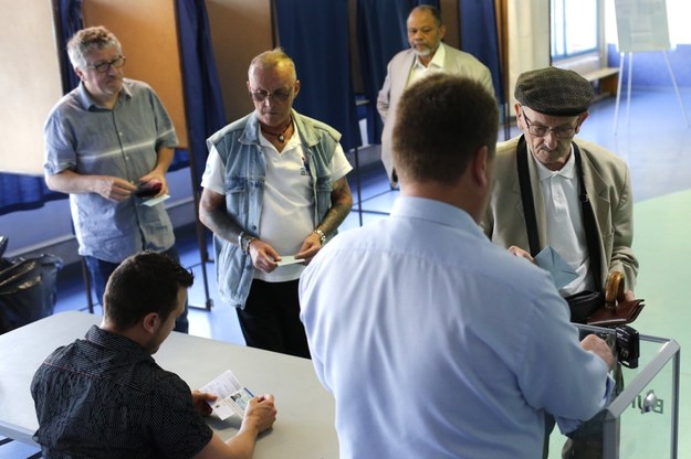 Druga tura wyborów parlamentarnych we Francji /THIBAULT VANDERMERSCH /PAP/EPA